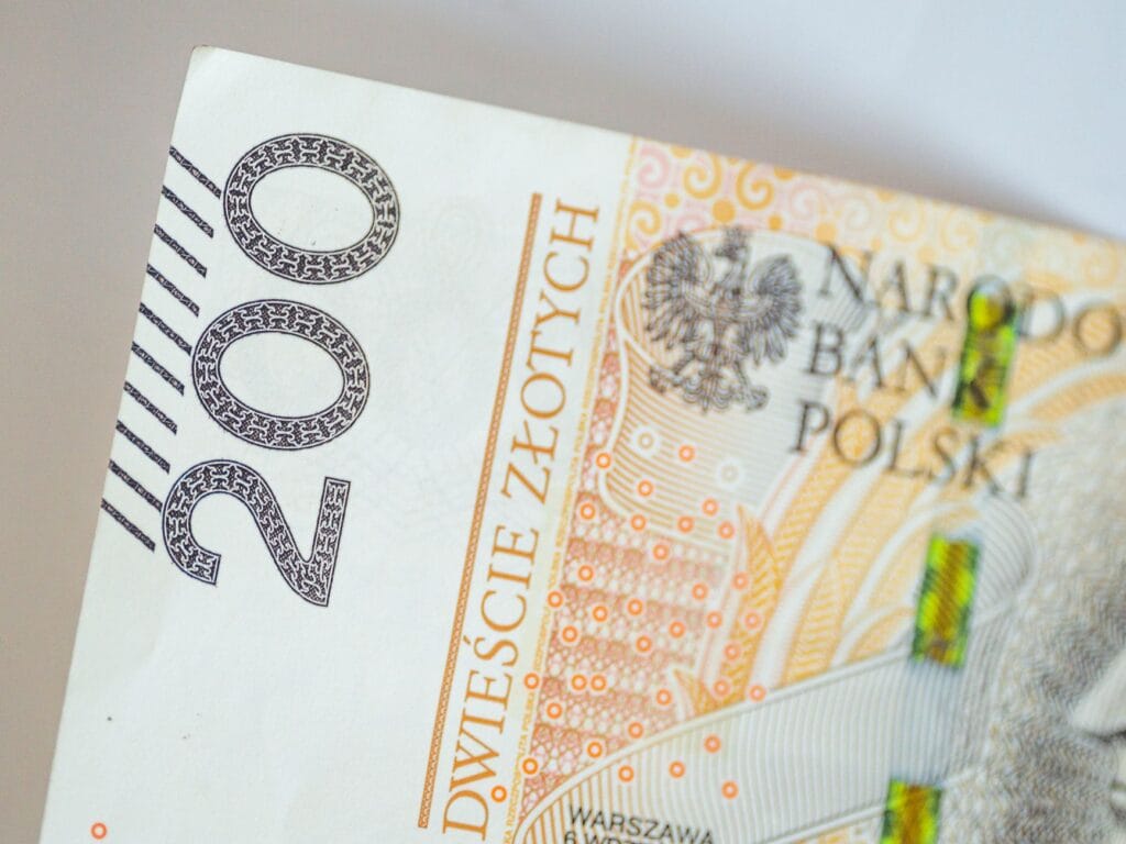 Zbliżenie na banknot 200 złotych